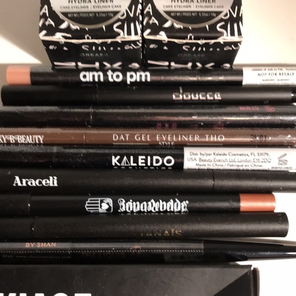 16 piece eyeliner lot brand new - Picture 3 of 6
